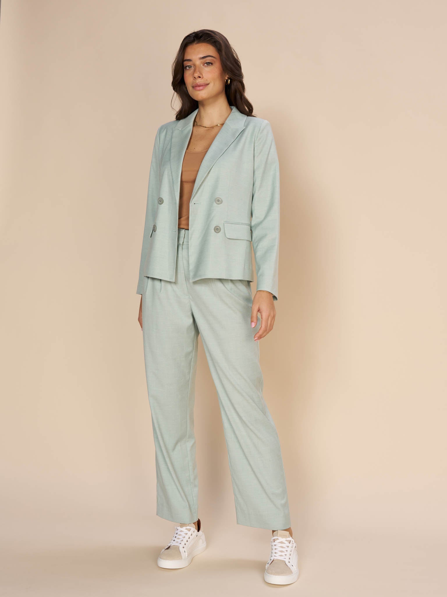 Modelshot / Wasabi / Detail